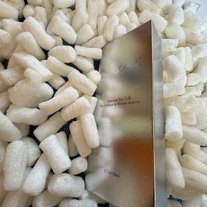 L’core instant eye lift (eye puffiness and wrinkles reducer)